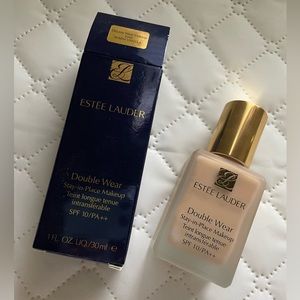 Brand new Estée Lauder make up foundation WARM VANILLA 2W0